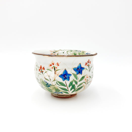 side view of Shunzan Mori ceramic Hana Kiko Akigusa Ocha Teacup